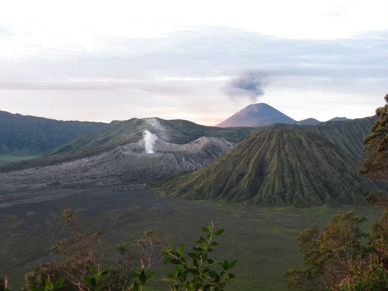  volcans  Bromo Semeru  Batok Java Photo de H 