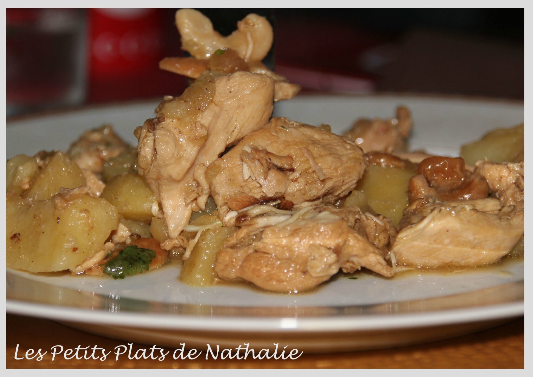 Tajine de poulet aux amandes et aux noix de cajou. Les Petits Plats