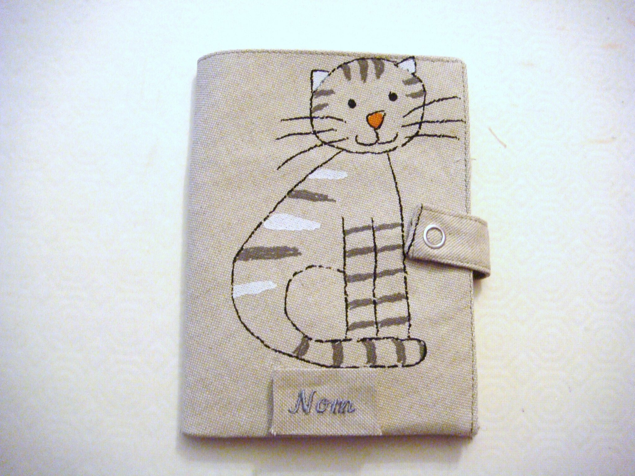 Vendu Protege Carnet De Sante Pour Chat Chat Tigre Et Souris Nom Brode Eliz Style Creation Creatrice De Vetements Pour Tous