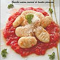 Gnocchis maison, concassé de tomates au parmesan