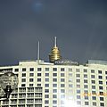 mon hotel et derrière , la Sydney Tower