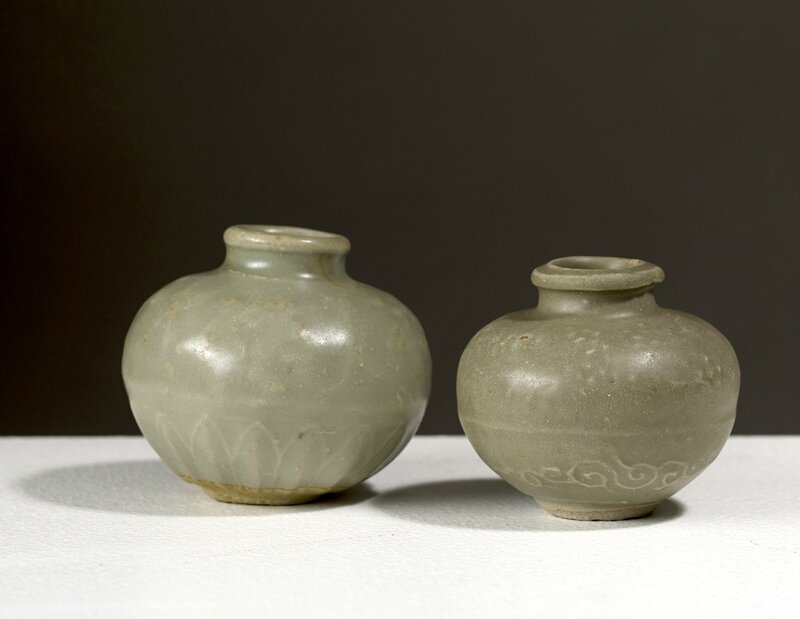 Deux pots, Chine, Fours de Longquan, dynastie des Yuan, 14°siècle
