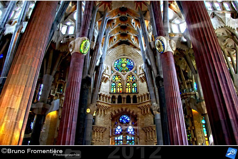 Sagrada interior 800 b