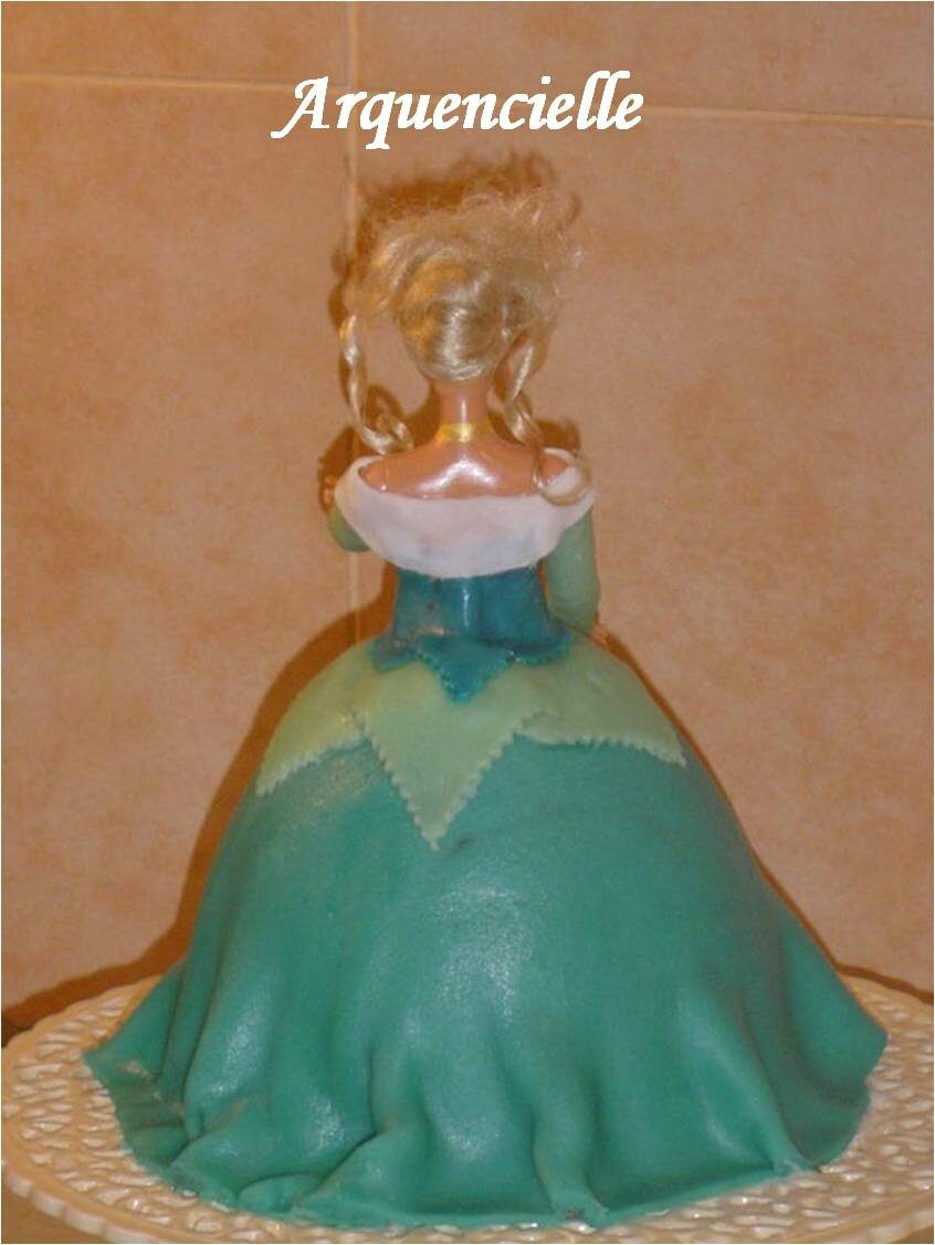 Gateau Belle Au Bois Dormant 3d Disney Barbie Princesse Les Creations D Arquencielle