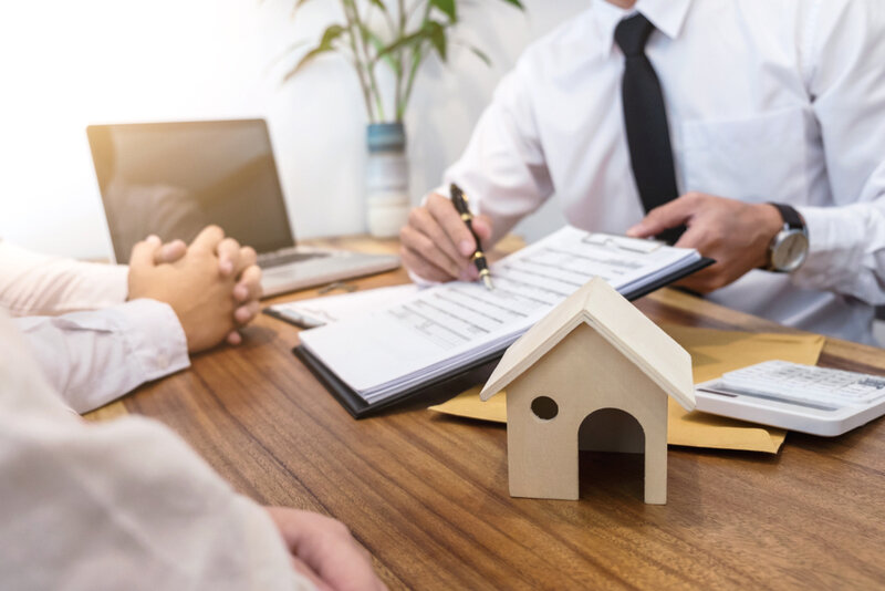 Vous-envisagez-de-reamenager-ou-de-faire-racheter-votre-pret-immobilier-Cinq-conseils-avant-de-vous-lancer