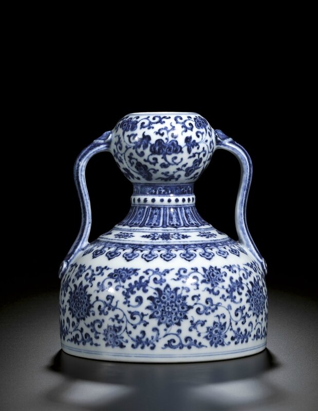 A rare blue and white double-gourd flask, Seal mark and period of Qianlong