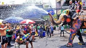 Nouvel an Thaï : où et comment fêter Songkran ? - Retraite en ...