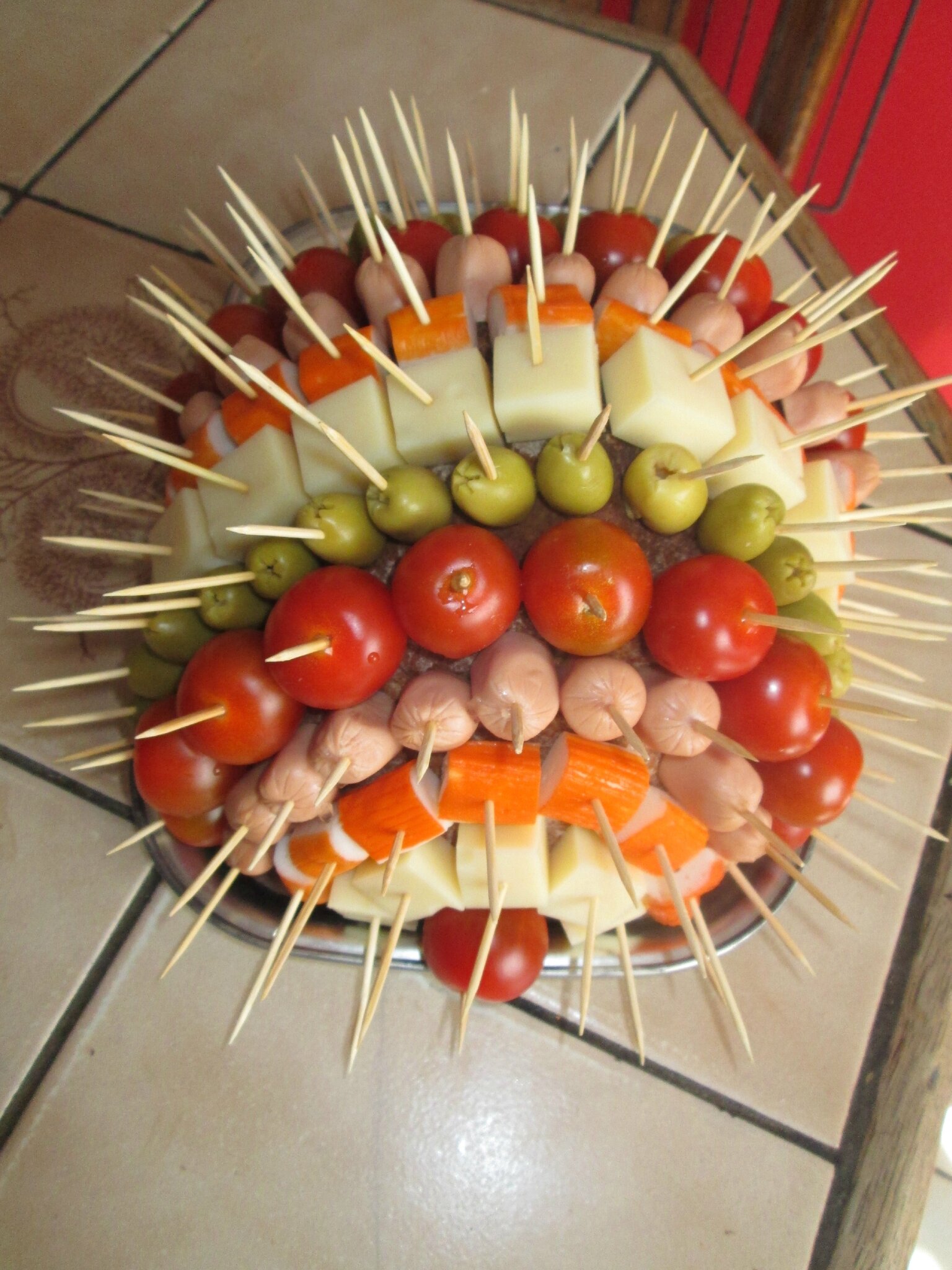 Le Hérisson apéritif pour un buffet de fêtes - Recette par Ca bouffe un  Doberman