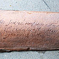 graffiti de la revolution sur une tuile