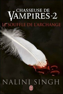 chasseuse-de-vampires,-tome-2---le-souffle-de-l-archange-247691-250-400
