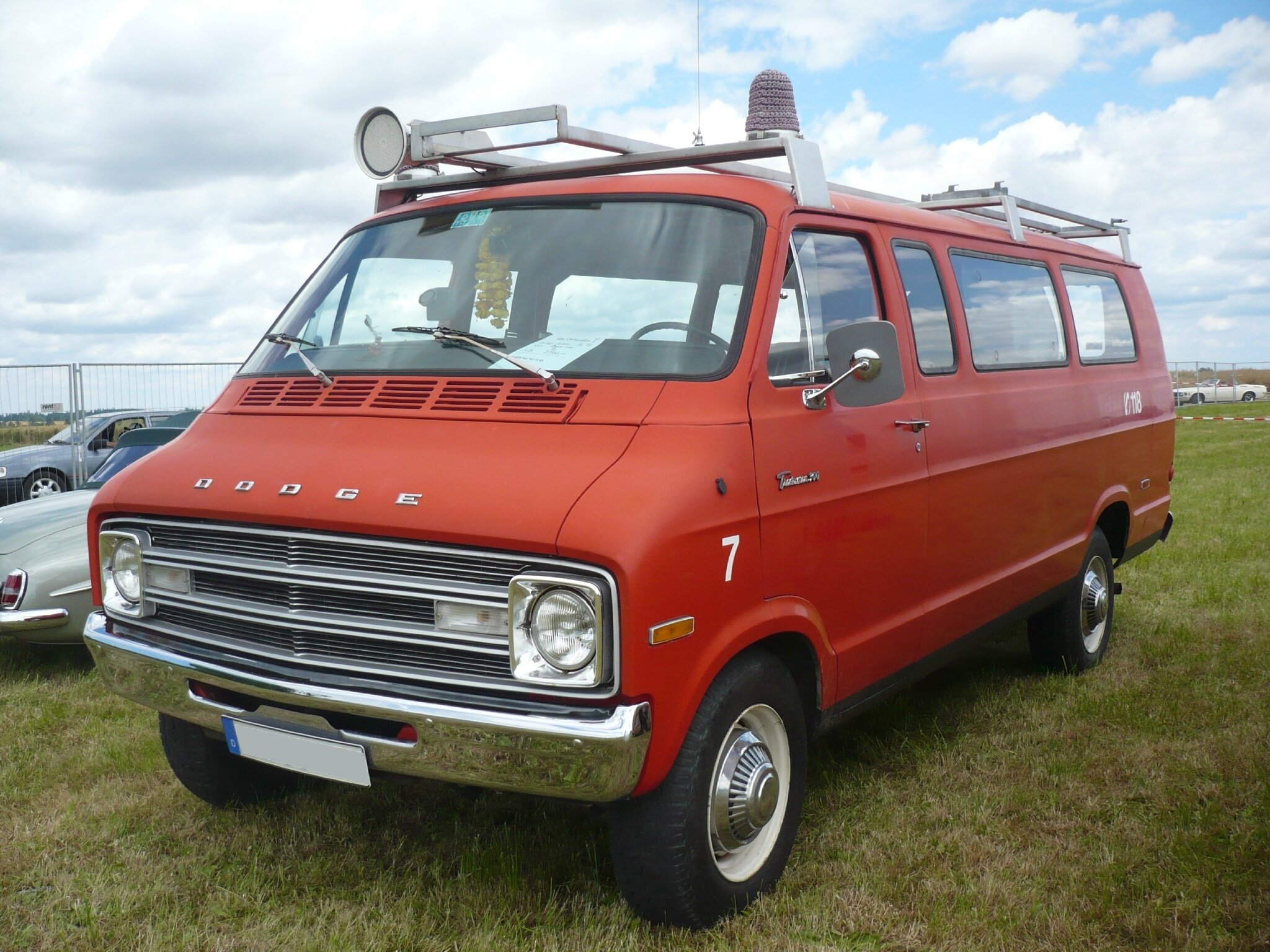 Dodge tradesman 1977