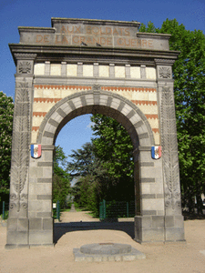 63200___Riom__arche_