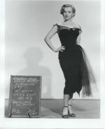 1951-04-05-LoveNest-test_costume-renie-mm-040-1