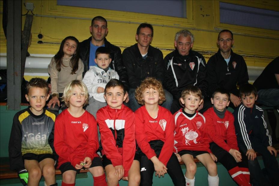 foot en salle - Photo de U 7 - U 8 et Divers - AS LANESTER l'école de foot