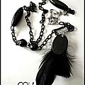 Collier plume2
