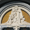 Lourdes, le Tympan de la Basilique du Rosaire