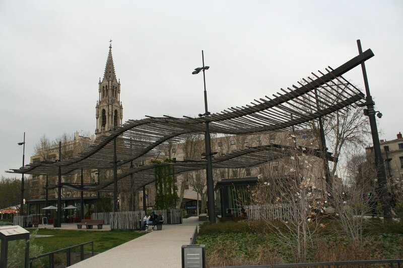 Nîmes 326