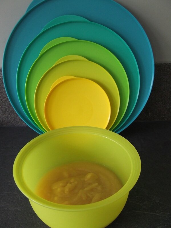 compote de pommes au micro ondes Tupperware et moi ( Hélène! )