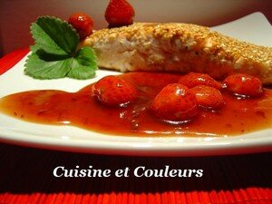 pav__de_saumon_au_s_same___sauce_laqu_e_aux_fraises