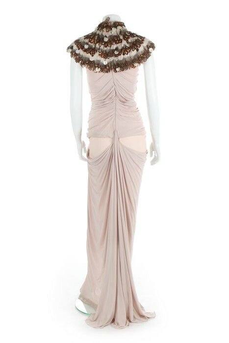 Balenciaga Collection Haute Couture Printemps / Eté 1968  Wedding gowns  vintage, Bridal designs, Designer bridal gowns