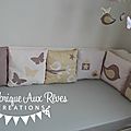 tour lit coussin vieux rose rose poudré crème hibou oiseau nichoir papillons 2