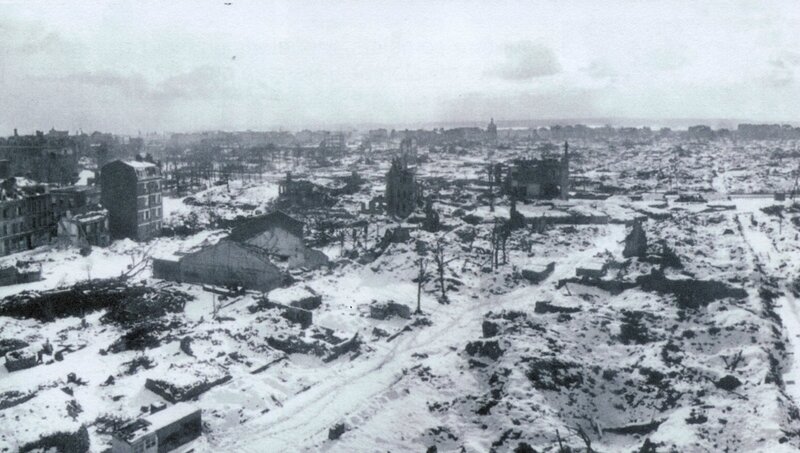 LE HAVRE détruit- hiver 1944
