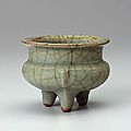 Incense tripod burner, Ge ware, 13th century, China, Southern Song (1127 - 1279), Zhejiang Province, stoneware with crackled glaze, 7.5 x 9.8 cm; 9.5 cm diam. of mouth. Bequest of Kenneth Myer 1993. 584.1993. Art Gallery of New South Wales, Sydney (C) Art 