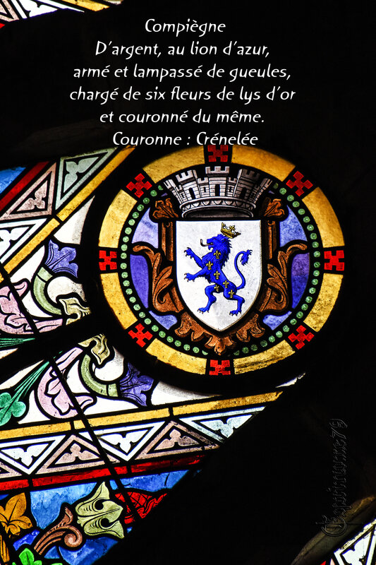 Compiègne D’argent, au lion d’azur, armé et lampassé de gueules, chargé de six fleurs de lys d’or et couronné du même