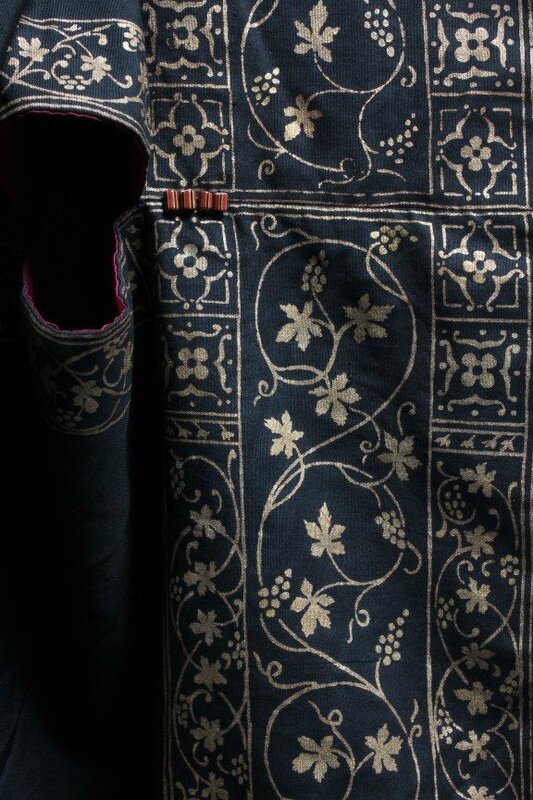 A fine and rare Mariano Fortuny stencilled orientalist black silk evening coat, circa 1910-20 4