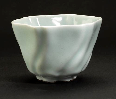 A_celadon_glazed_porcelain_floriform_cup1
