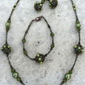 Parure perles perlées nacrées en verre de bohème