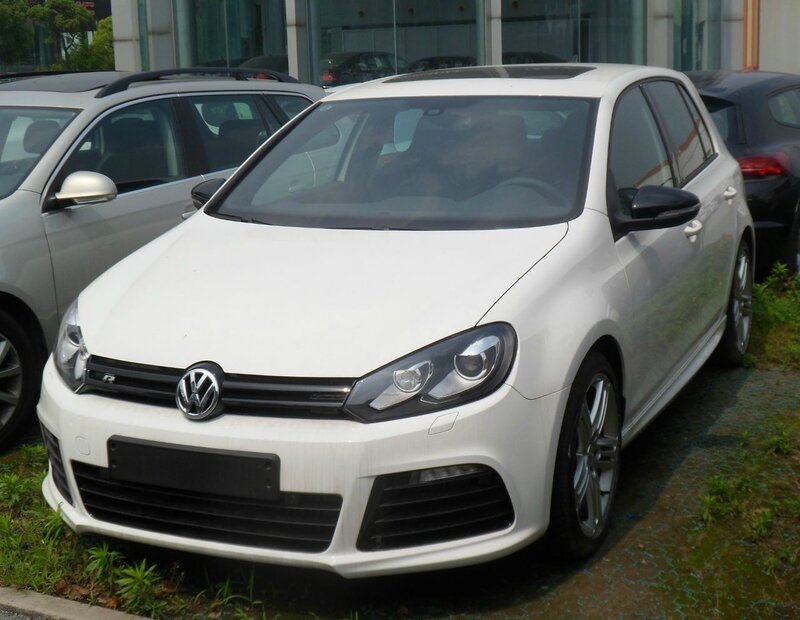 Volkswagen_Golf_VI_R_China_2012-05-26