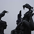 Bruges, sculpture-iontaine, détail 12