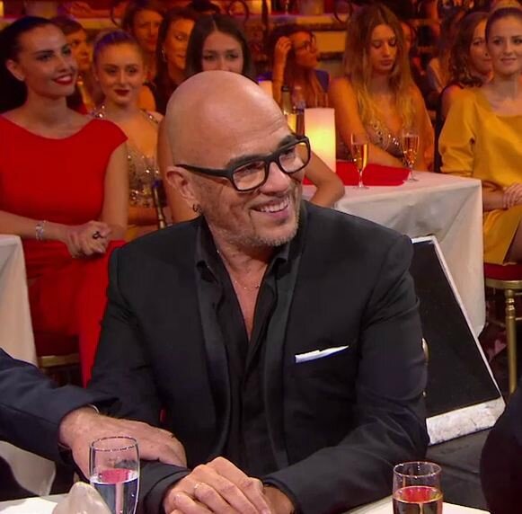 Replay Le Plus Grand Cabaret Du Monde Sur France 2 Avec Pascal Obispo 1oo Fans 1oo Obispo