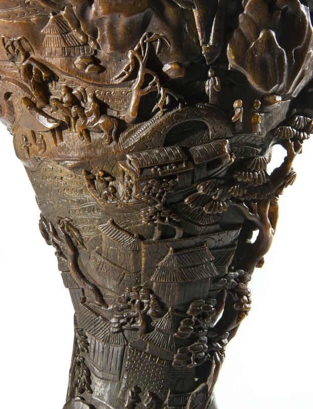 Importante coupe libatoire en corne de rhinocéros sculptée, Chine, dynastie Qing, fin du XVIIe-début du XVIIIe siècle