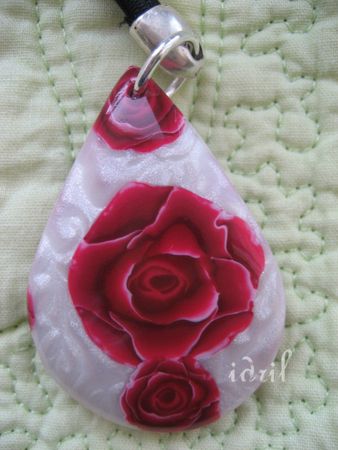 idril rose pendentif