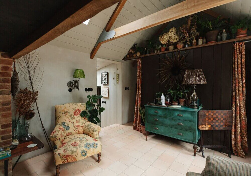 vintage-cottage-sitting-room-nordroom