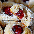 Amaretti au sirop de grenade et pointe de cranberry