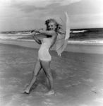 1949_tobey_beach_by_dedienes_umbrella_white_012_1
