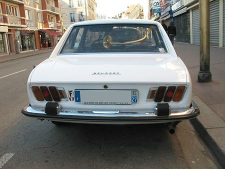 Peugeot504coupear