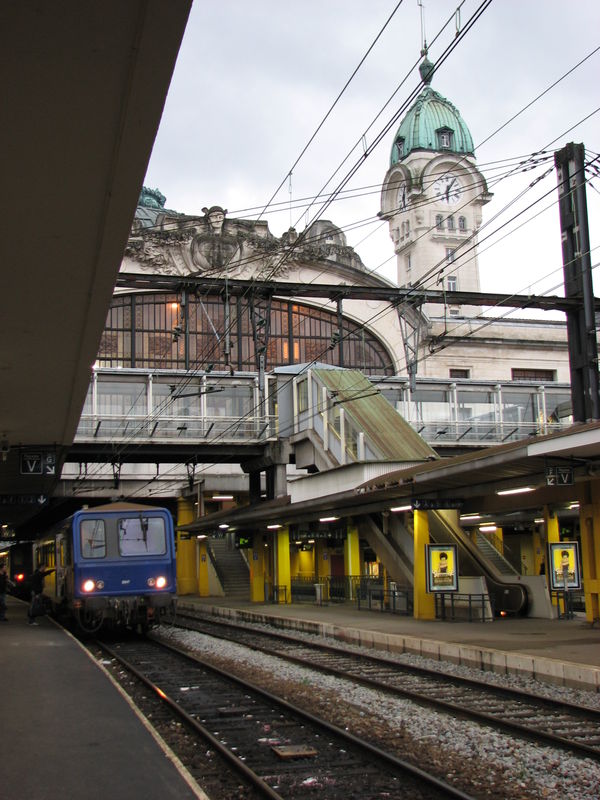 X 2245 rénové en gare de Limoges