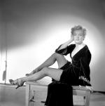 1951-10-QUICK_sitting-MM_as_Harlow-010-1-by_earl_theisen-1