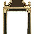 Beau miroir à pare closes de forme rectangulaire en bois doré et sculpté. époque louis xiv