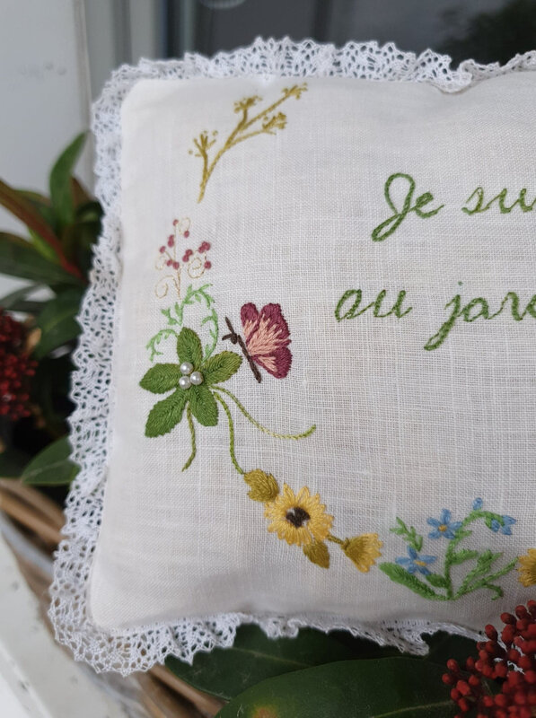 coussin je suis au jardin 2
