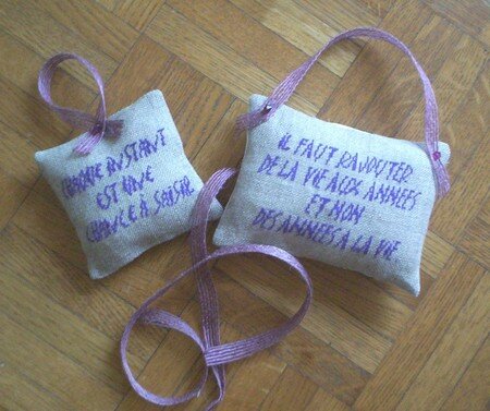 DEUX_COUSSINS_MESSAGES