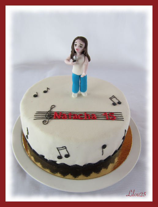 Chanteuse Gateaux En Fete De Lilou 25