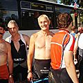 Prêts à monter dans les bus