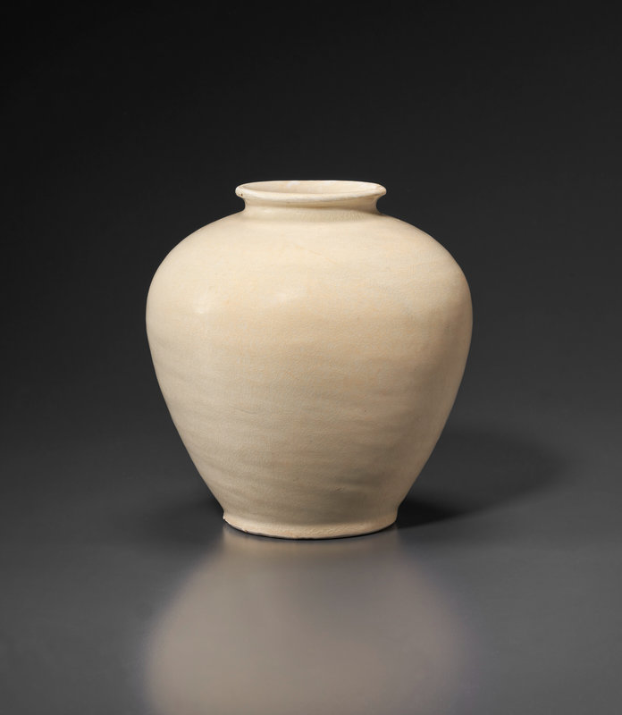 2023_NYR_21451_1002_001(a_glazed_white_ware_jar_tang_dynasty044344)