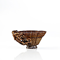Coupe libatoire en corne de rhinocéros sculptée, chine, dynastie qing, xviie siècle