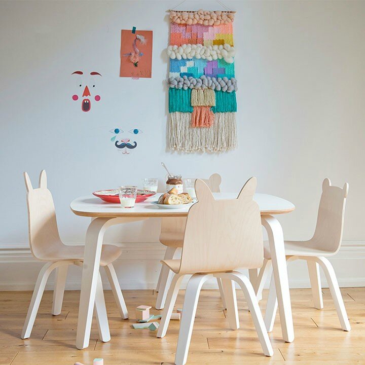 table-and-chairs-snacks_1
